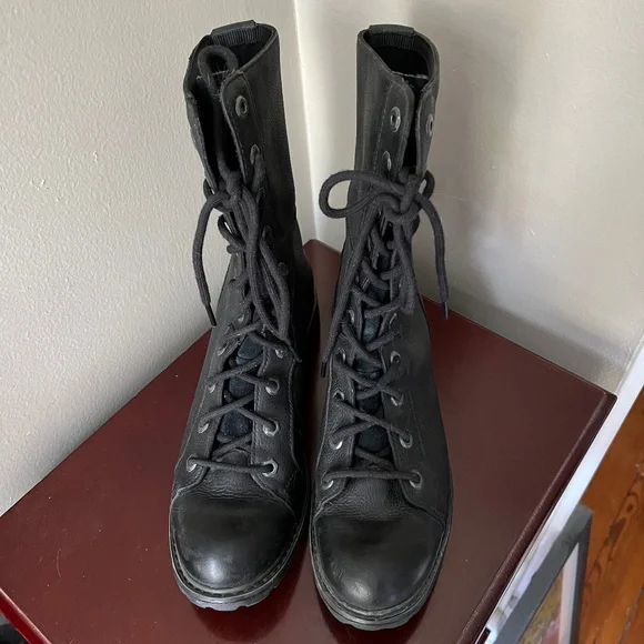 EUC Timberland Stoddard Waterproof Tall Biker Boots Women's A128L - Picture 8 of 8